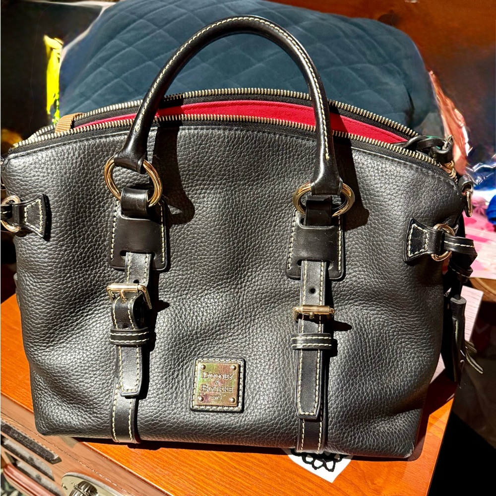 Dooney & Bourke Black Leather Bag. Excellent condition